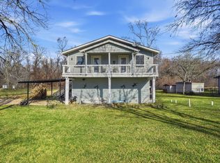 360 S Lakeside Dr, Huntsville, TX 77320