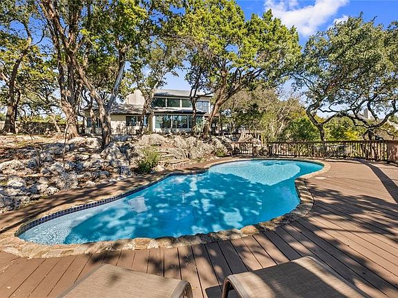 3rd image of 8401 Bell Mountain Dr