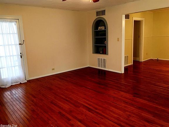 4th image of 1212 School St