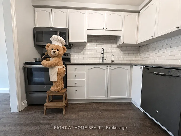 41 Edgemere Dr — Photo 9