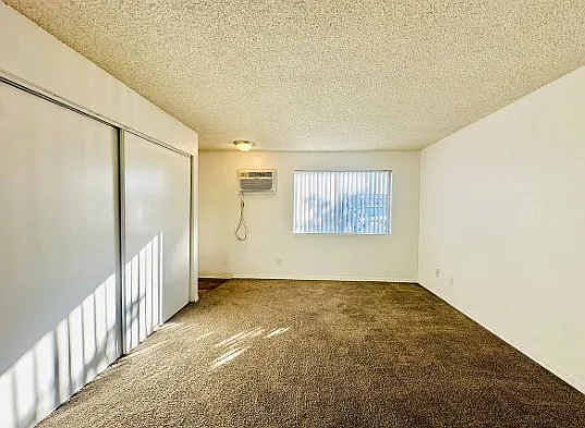 Santa Cruz Apartments - Studios, 1 Bedroom and 2 Bedrooms with Pool! — Photo 12