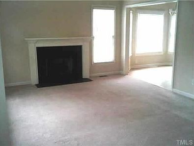 2nd image of 6 Bentwood Pl