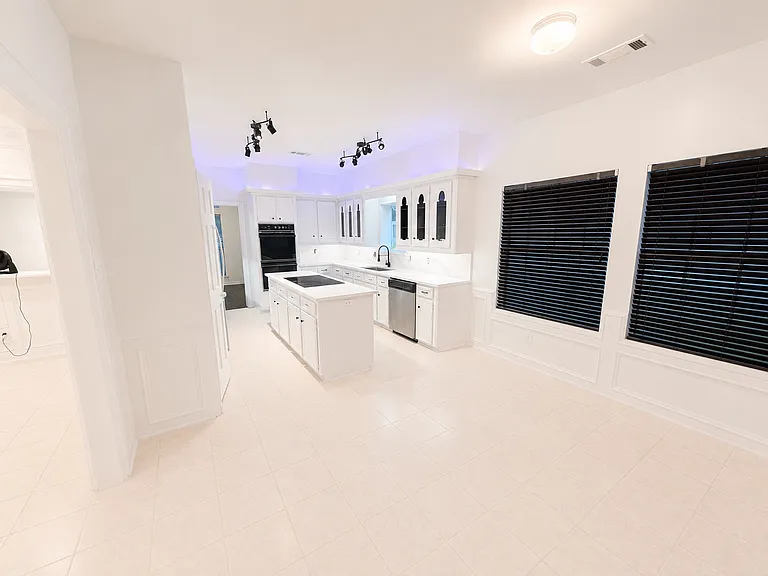 7218 Holder Forest Ct — Photo 47