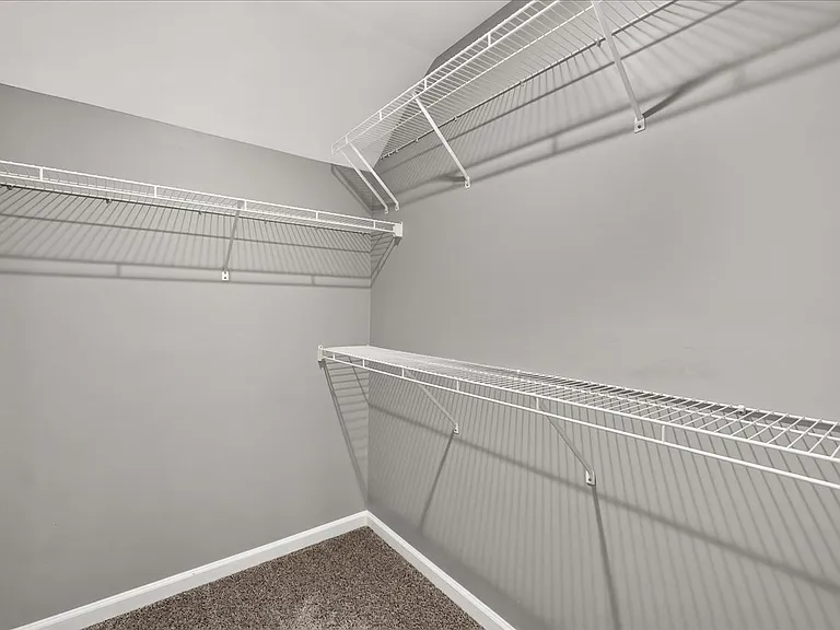 6455 Saddlebrook Ln — Photo 33