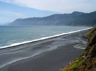 1620 Toth Rd, Whitethorn, CA 95589