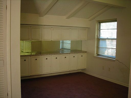 4th image of 3920 Billings Ct