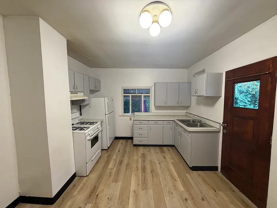 2522 Leticoe St #2