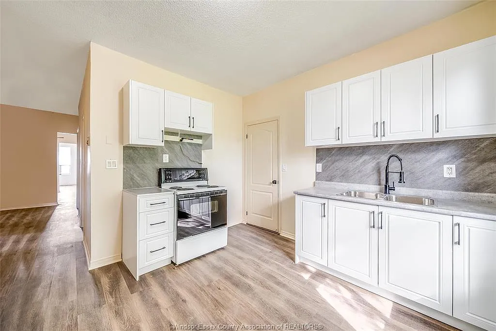 3 bed, $1,760 — Photo 3