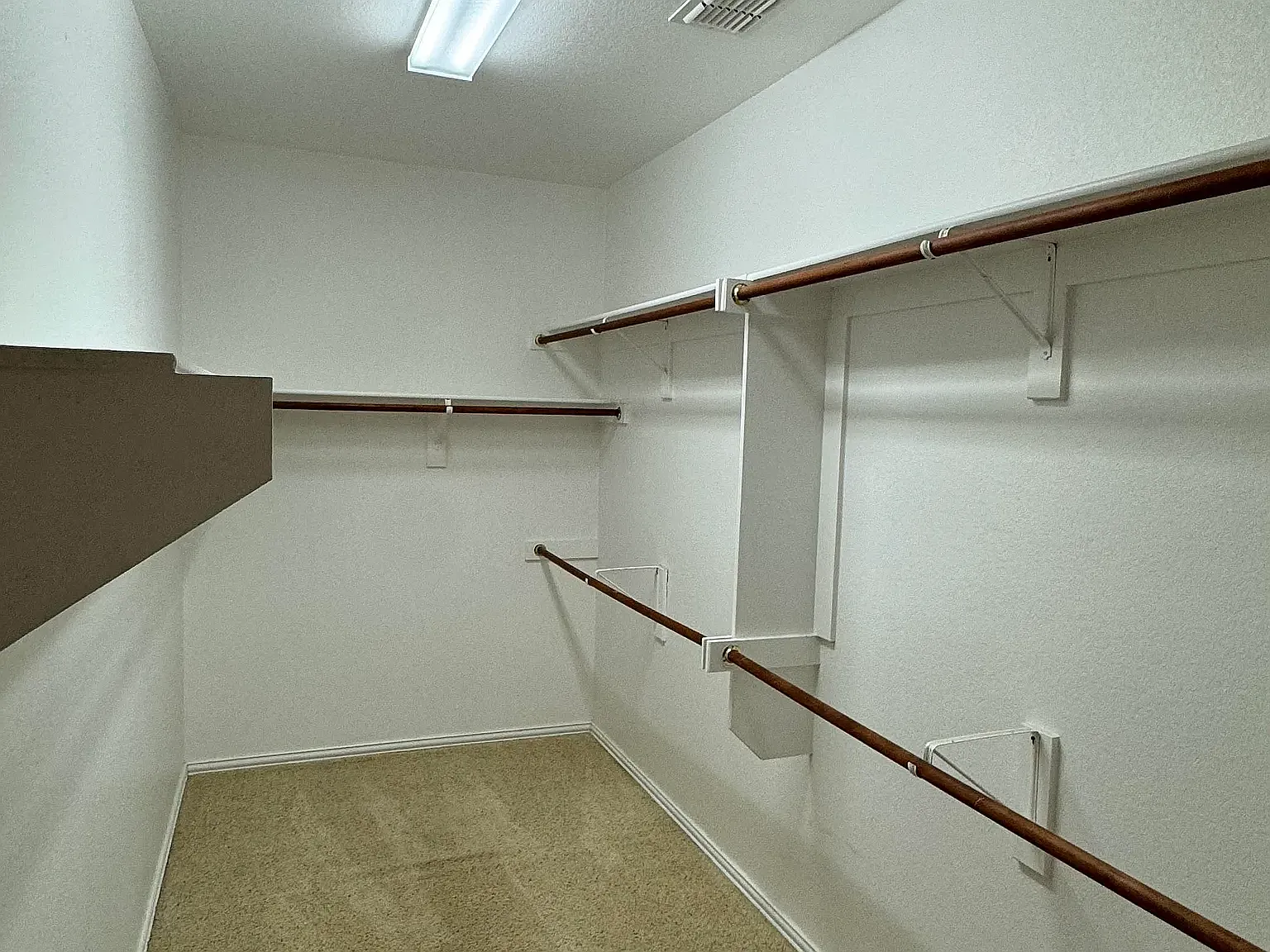 4 bed, 3266 sqft, $3,550 — Photo 4
