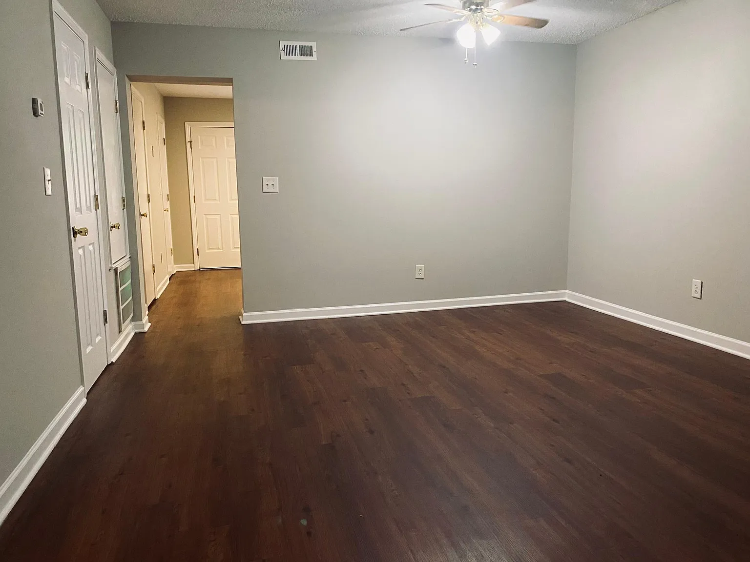 2 bed, 1.5 bath, 1088 sqft, $1,495 — Photo 3