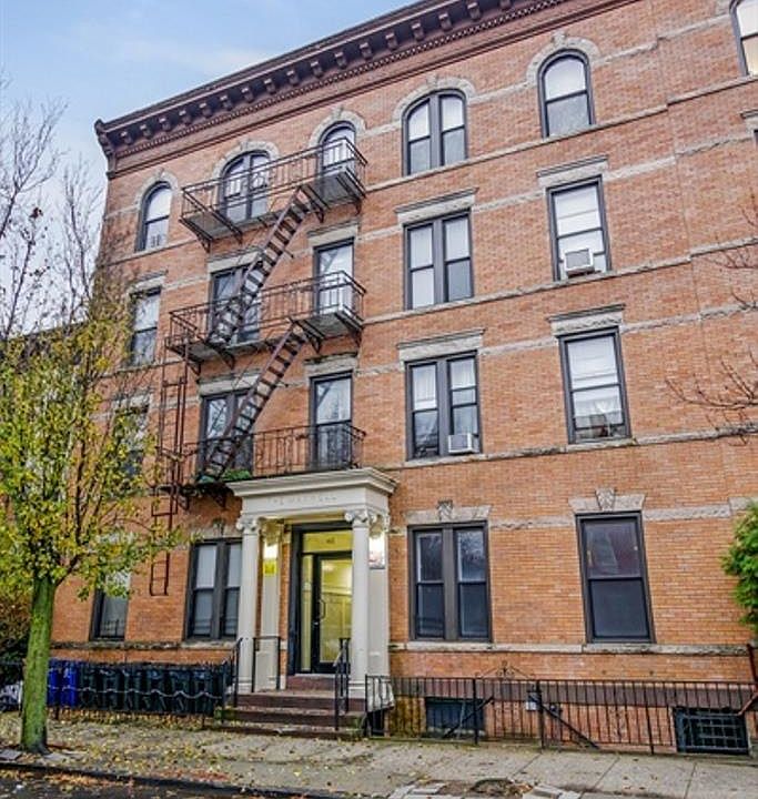 1st image of 442 14th St APT 1a