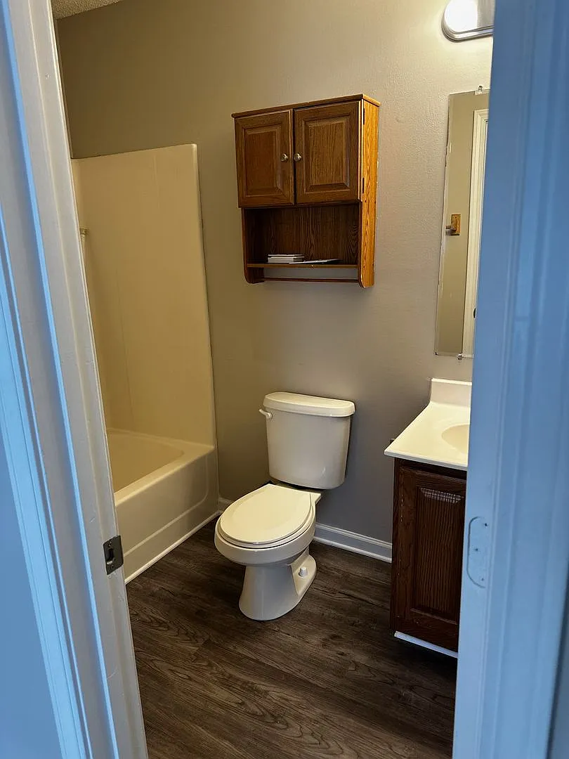 Spacious 2 Bedroom, 2.5 Bathroom Condo for Rent in Bristol, TN — Photo 4