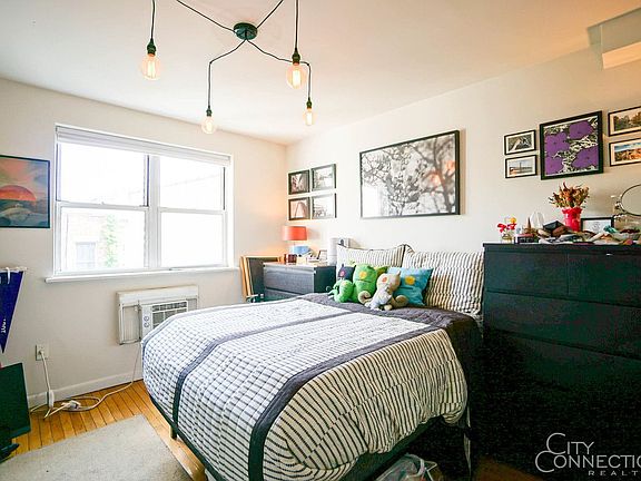 4th image of 325 E 8th St APT 6B