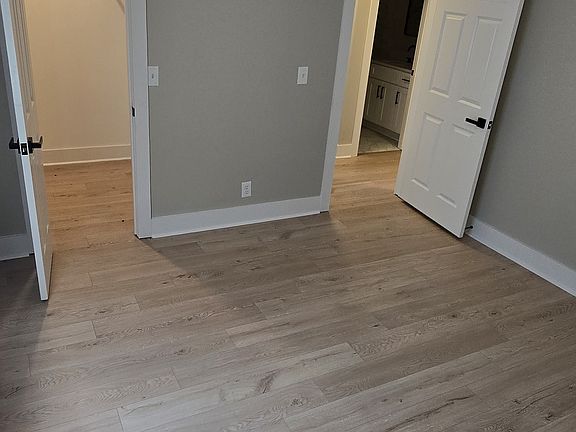 4th image of 5705 Brentwood Trce