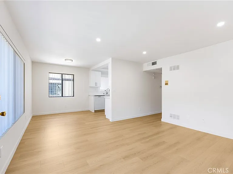 7750 Laurel Canyon Blvd #5 — Photo 2