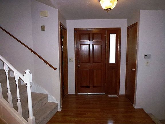 3rd image of 3623 S Dearborn Ct