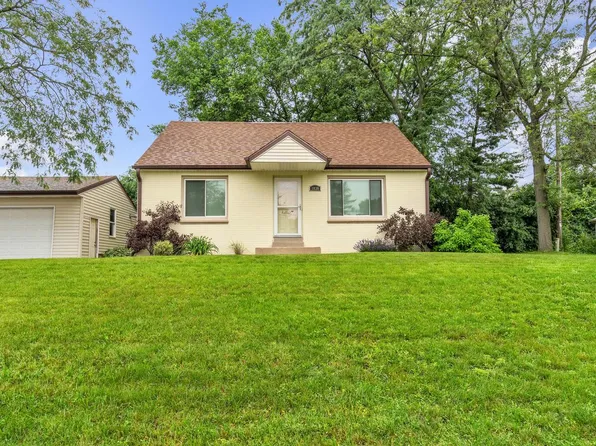 1830 West Brantwood AVENUE, Glendale, WI 53209