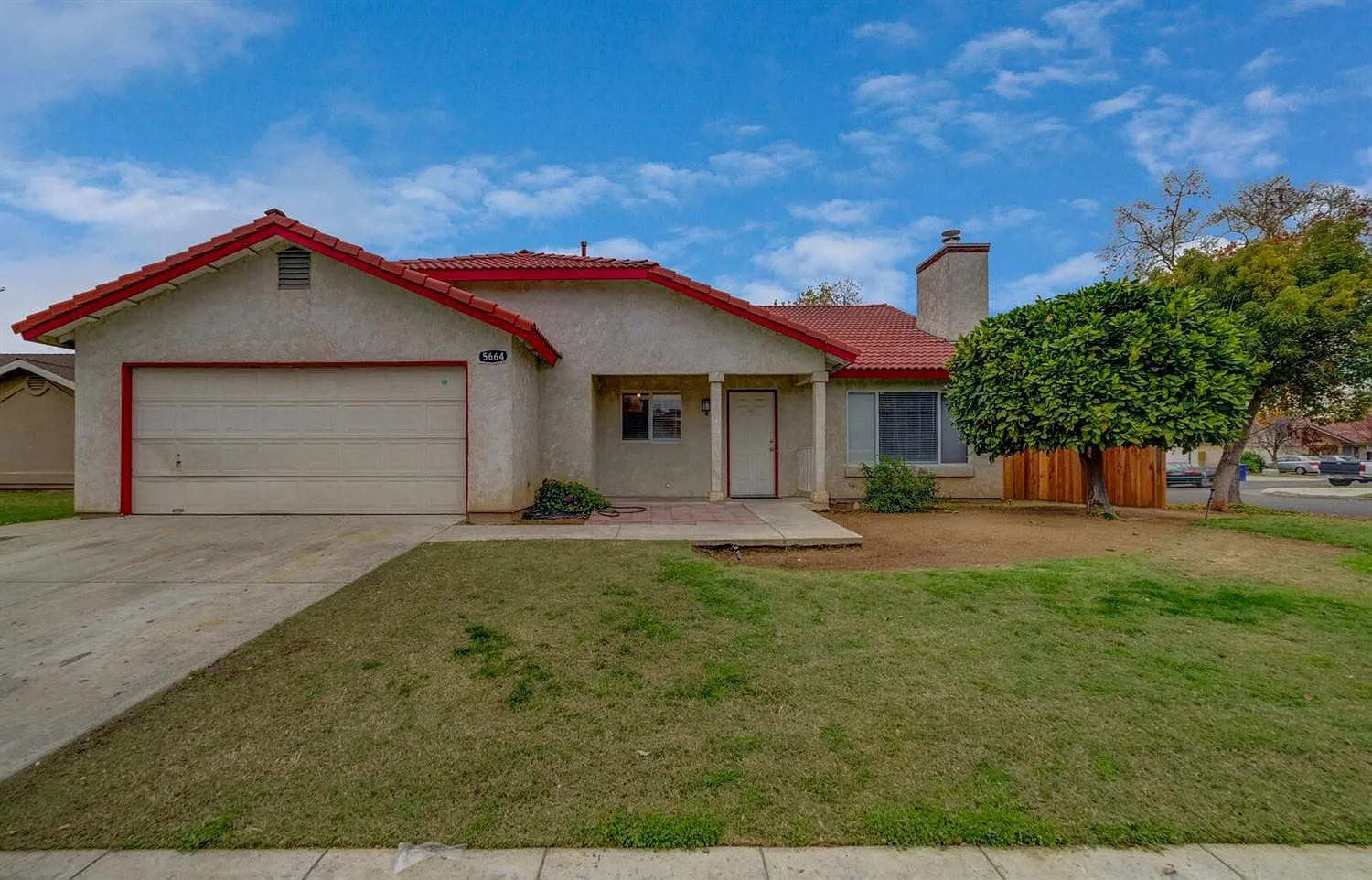 5664 W Acacia Ave photo 1
