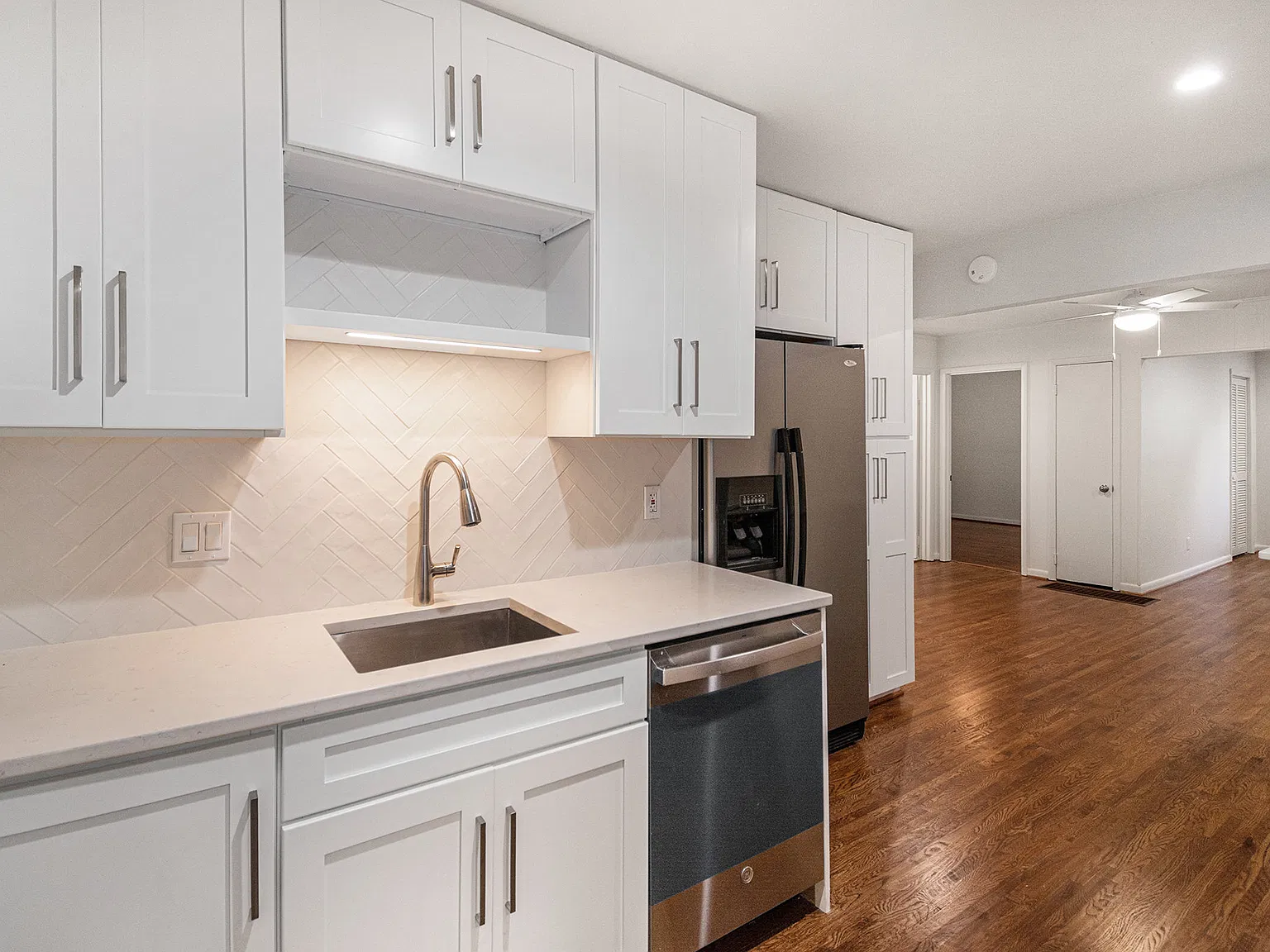 545 Edgecrest Circle - 1 — Photo 4