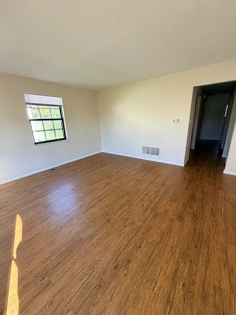2 bed, 1008 sqft, $1,400 — Photo 2