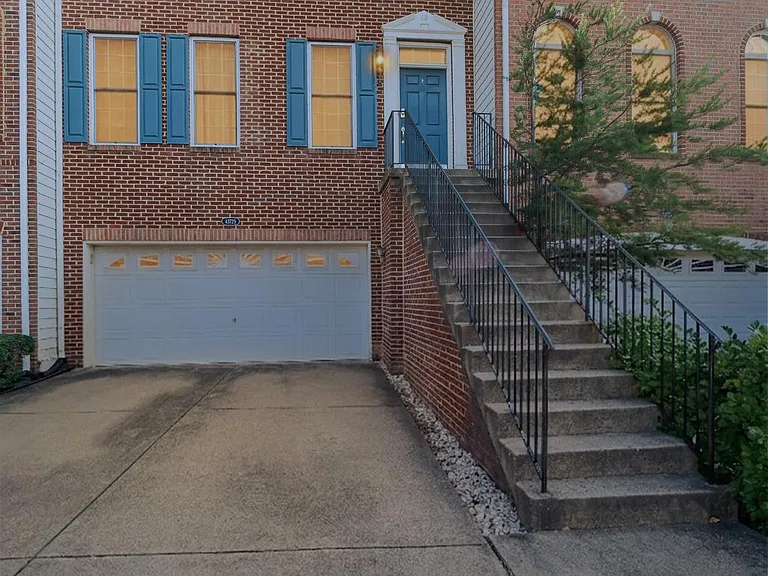 43729 Stoke Chapel Ter — Photo 1