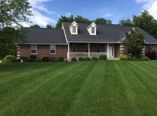 2102 Timber Ridge Dr, Port Byron, IL 61275