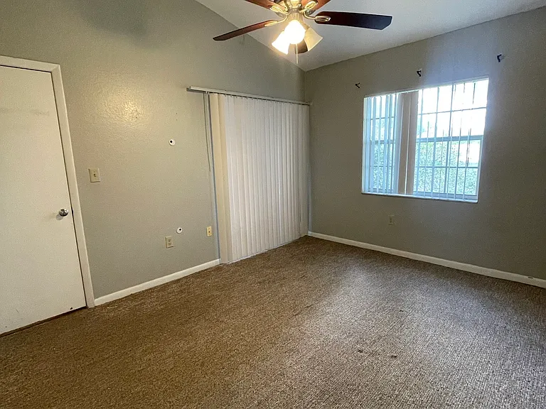 2820 N Oakland Forest Dr #210 — Photo 5