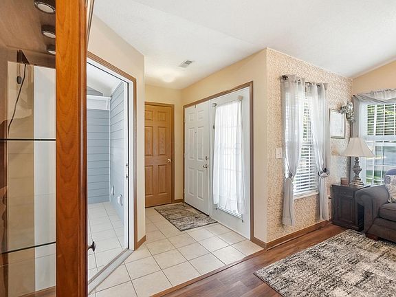 5th image of 5382 Knotting Woods Dr