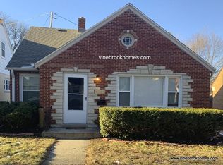 5620 W Philip Pl, Milwaukee, WI 53216