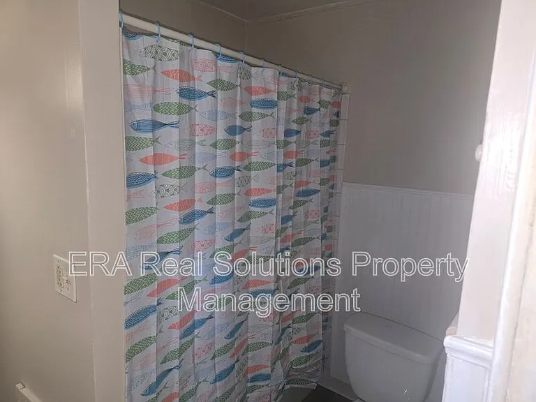 2611 Hood Ave — Photo 7