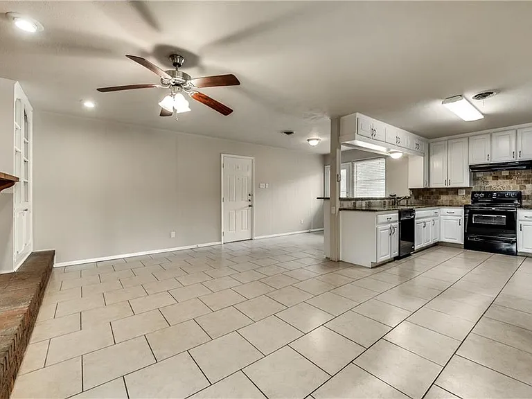 1601 Larkspur Dr — Photo 8