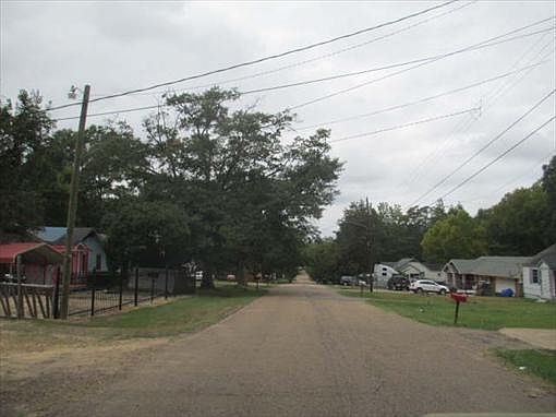 2nd image of 4402 Hoover St