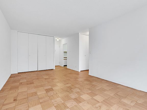 3rd image of 407 Park Ave S APT 2F