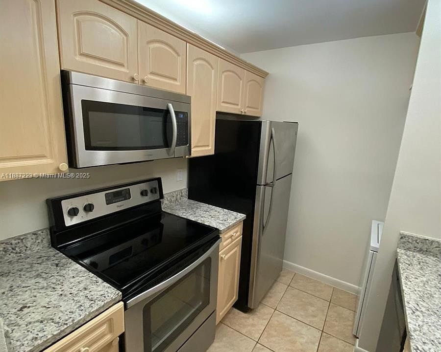1st image of 10194 Twin Lakes Dr #14-A