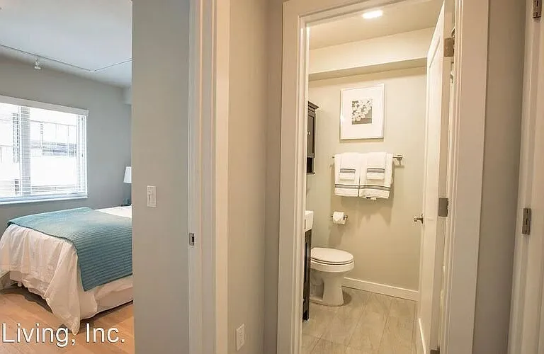 1824 Lakeshore Avenue — Photo 14