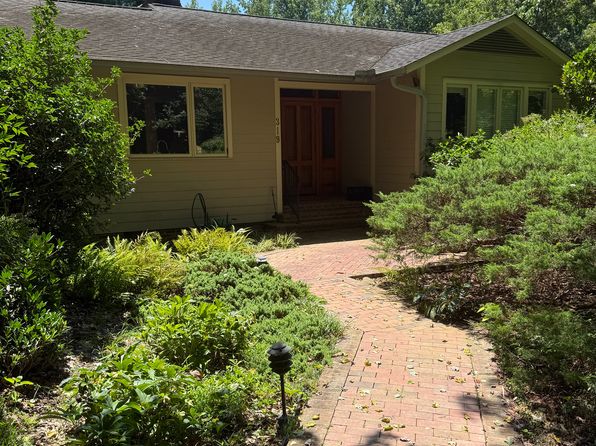 319 Burlage Cir
