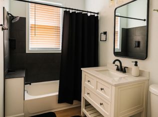 212 N B St #2, Pensacola, FL 32502