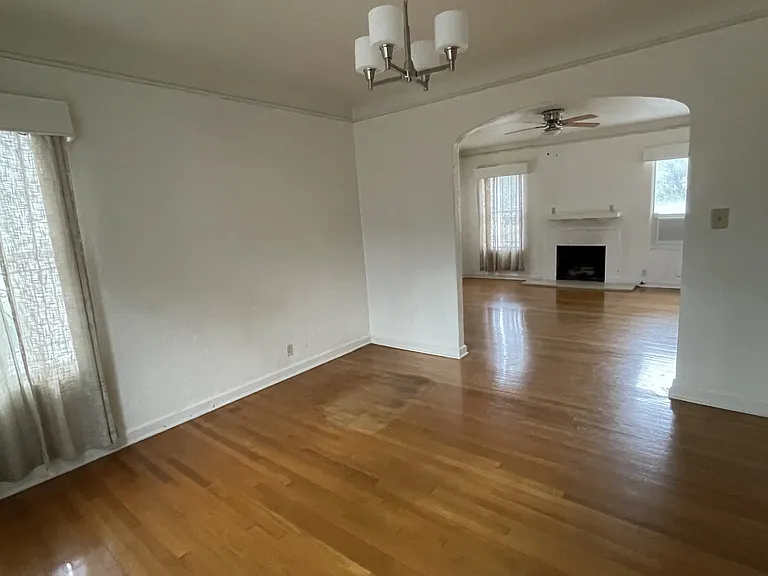 326 E Mistletoe Ave #1 — Photo 10