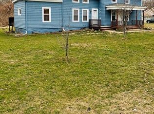 549 Stafford Rd, Tiverton, RI 02878