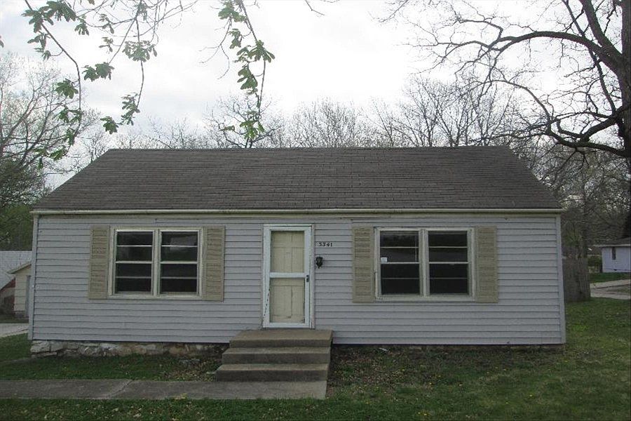 1st image of 3341 1/2 S Sterling Ave