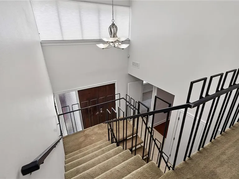 5566 Jacquelyn Ct — Photo 25