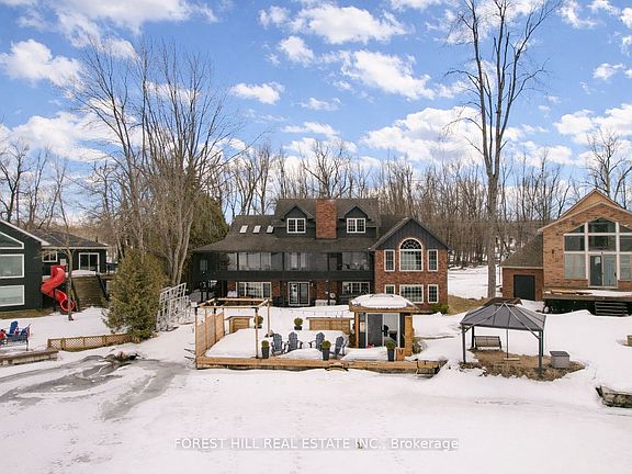 3rd image of 3708 Portage Bay Rd