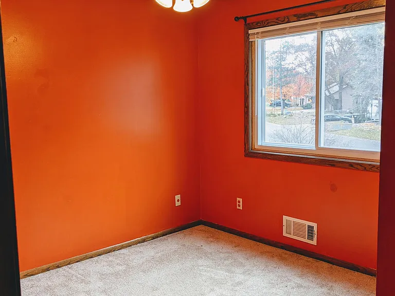 Upstairs bedroom 2