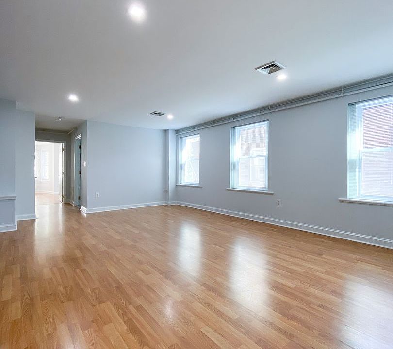 1st image of 1935-37 Chestnut St #35-3R