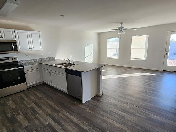 5th image of 3892 N Princeton Ln