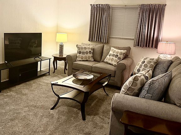 2nd image of 610 Indian Rocks Rd N APT 221