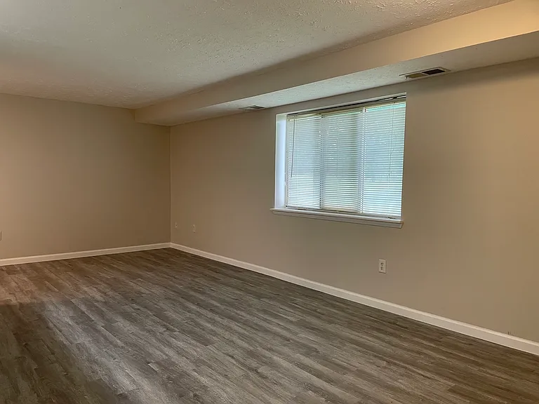 551 Heather Ridge Dr — Photo 7