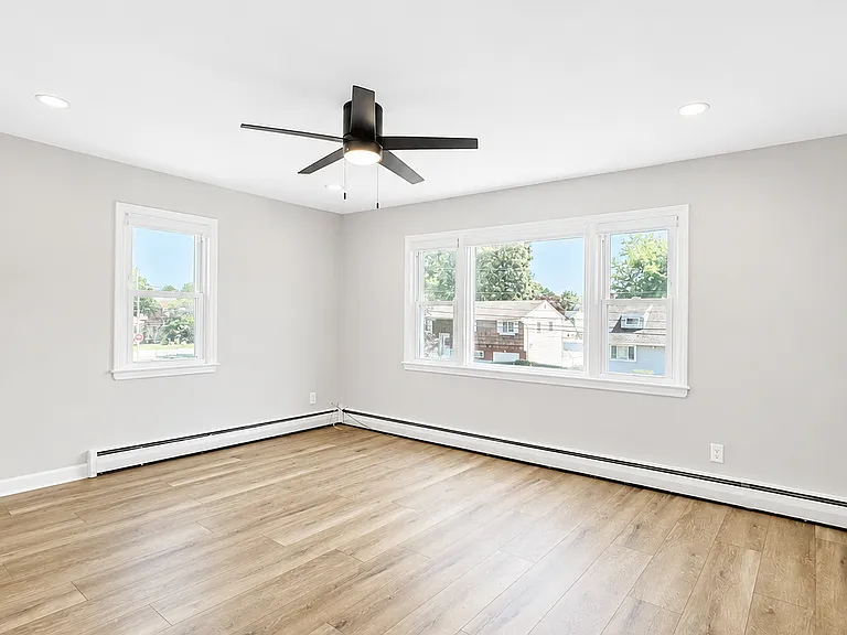 253 Beachview St #B — Photo 8