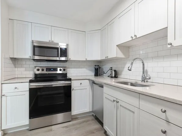 187 Great Rd APT A1, Acton, MA 01720
