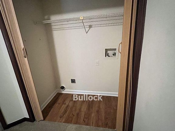 5th image of 3050 Spruce Cir